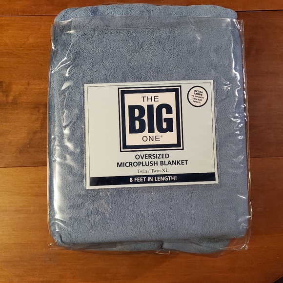 The Big One | Bedding | Nwt The Big One Oversized Plush Blanket | Poshmark